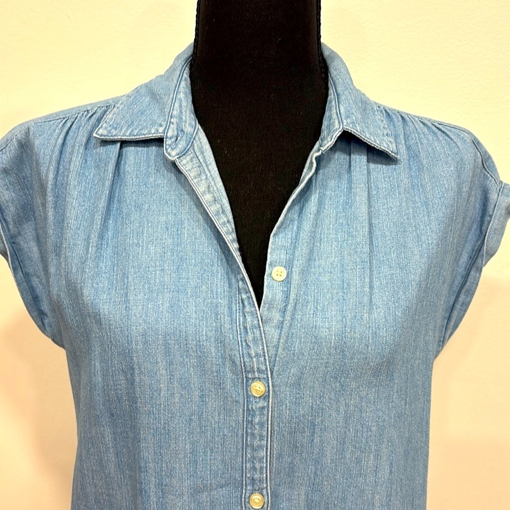 OLD NAVY Denim chambray Shirt Dress PS petite small. Will easily fit a small. - Picture 2 of 3